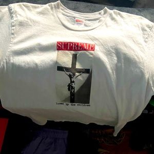 Supreme T-shirt